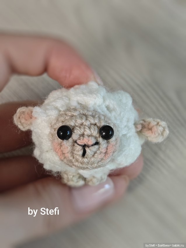 Маленькая овечка — Вязаные игрушки и амигуруми: крючком