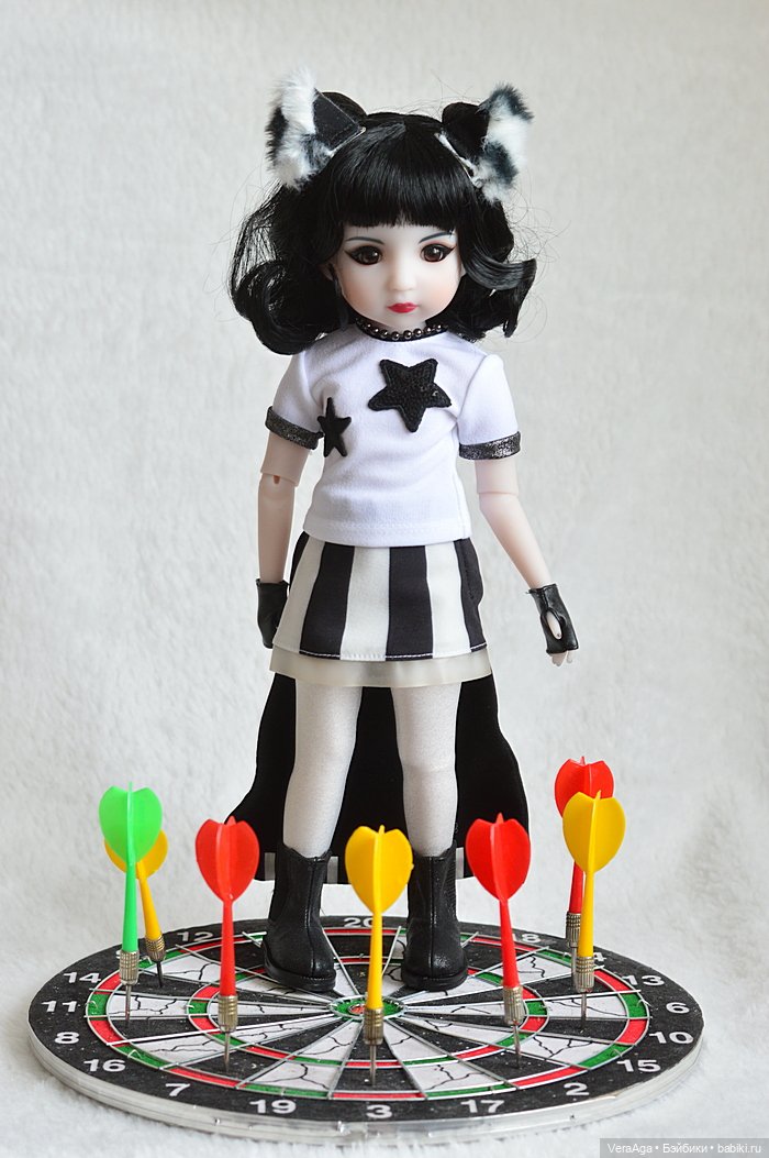 Внезапная Никки — Куклы Ruby Red (Руби Ред) Fashion Friends: Siblies (фото 3)