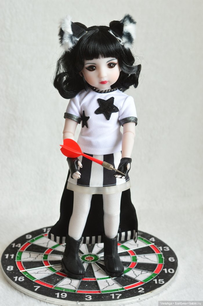 Внезапная Никки — Куклы Ruby Red (Руби Ред) Fashion Friends: Siblies (фото 6)