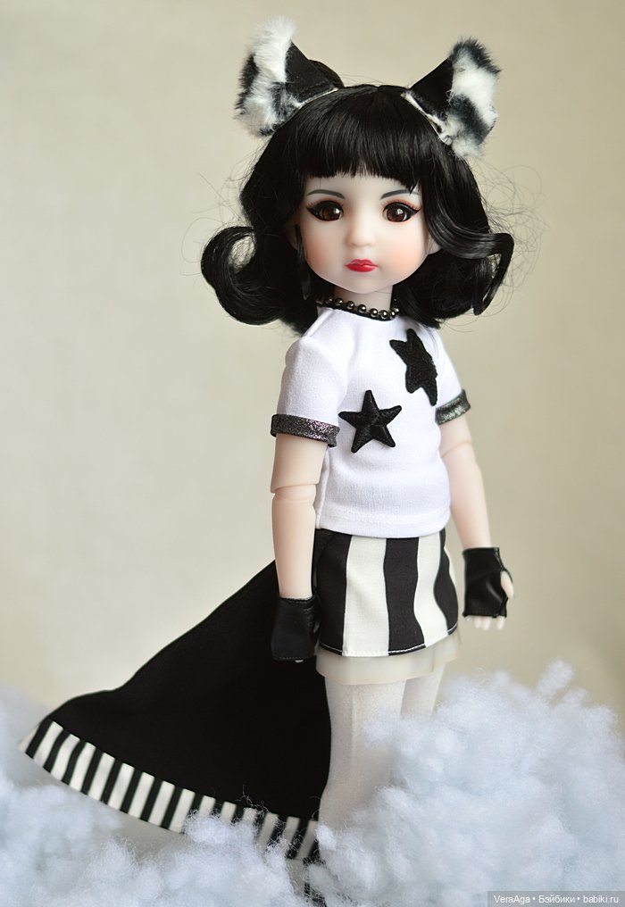 Внезапная Никки — Куклы Ruby Red (Руби Ред) Fashion Friends: Siblies