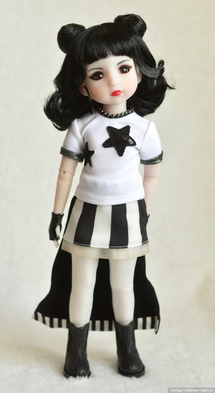 Внезапная Никки — Куклы Ruby Red (Руби Ред) Fashion Friends: Siblies