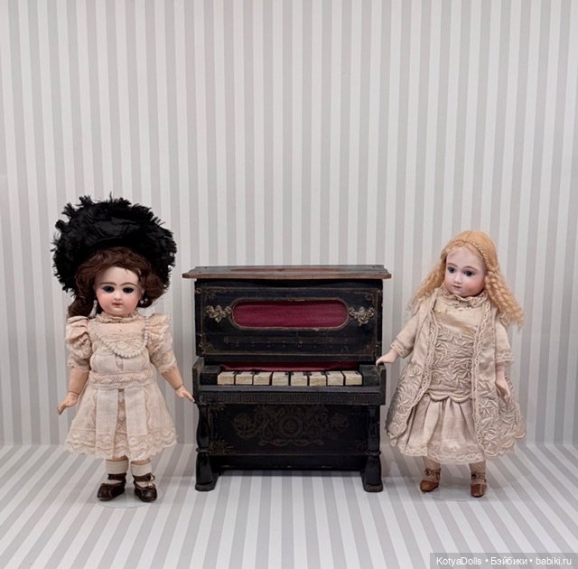 Выставка Антикварных кукол