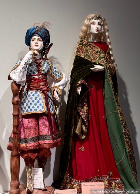 Выставка Антикварных кукол