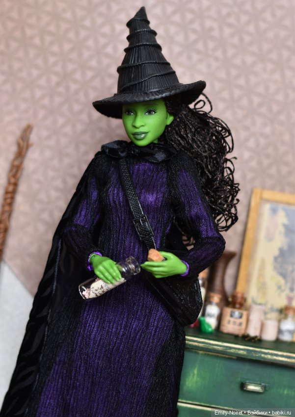 Зеленая ведьма — Куклы Barbie (Барби): Looks (фото 3)