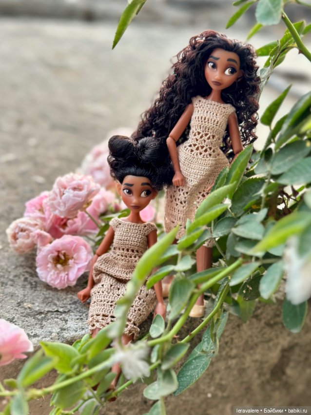 Фото от 8 марта — Коллекции игровых кукол (Playline): фото полок (фото 3)