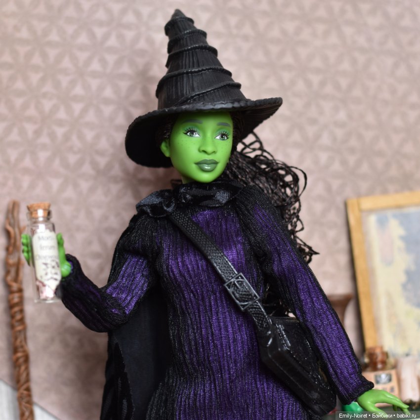 Зеленая ведьма — Куклы Barbie (Барби): Looks (фото 2)
