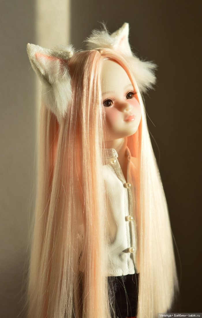 Nova Rubi Red — Куклы Ruby Red (Руби Ред) Fashion Friends: Siblies (фото 2)