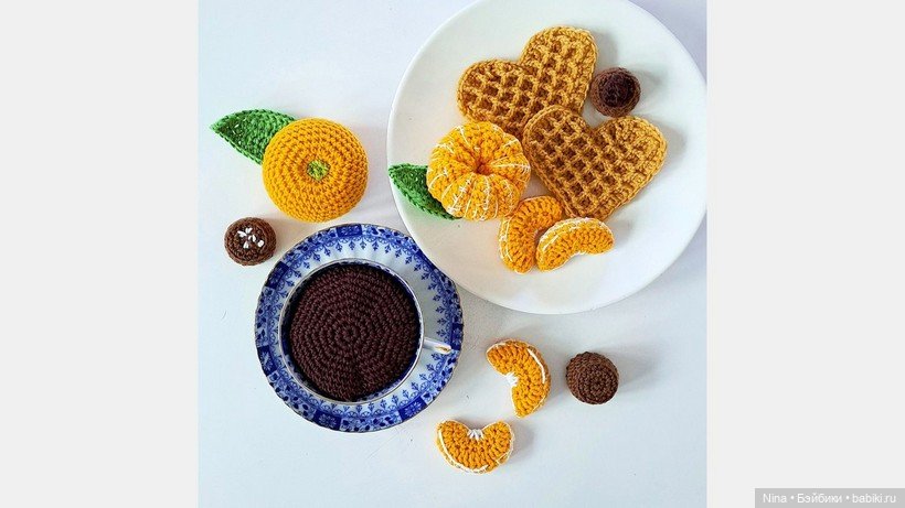 Вкусное вязание Марии Ског: от детских игр до гиперреализма крючком (фото 5)