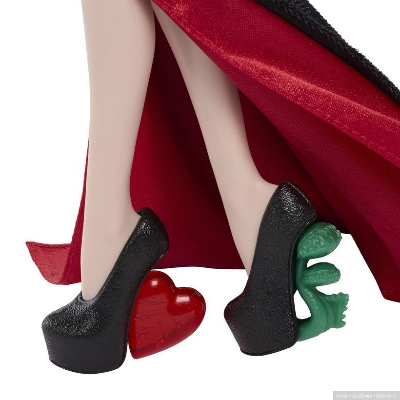 Роковая эстетика: Мортиша Аддамс в коллекции Monster High Skullector (фото 7)