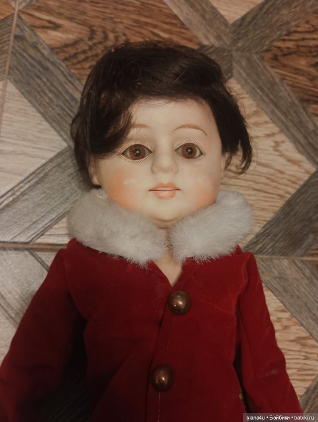 Помогите, пожалуйста, опознать куклу