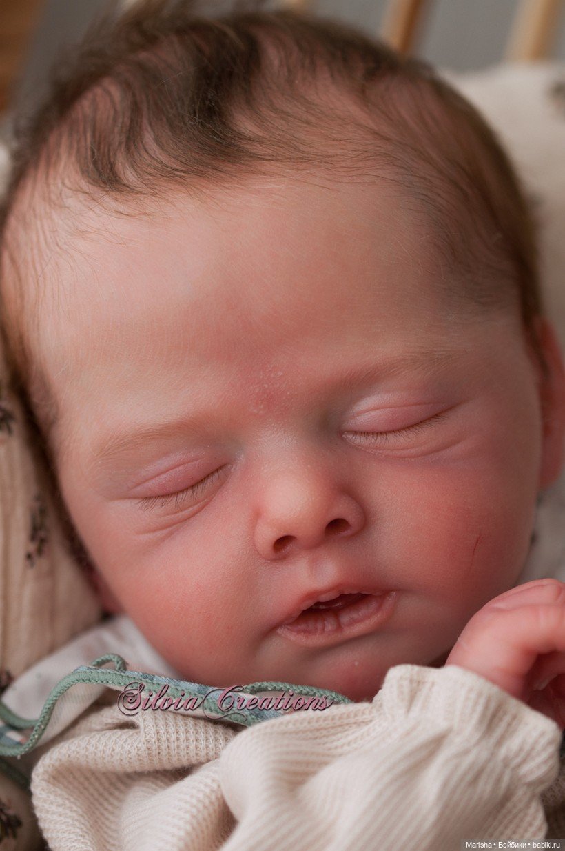 Молд Llea от Olga Auer в руках Silvia Ezquerra