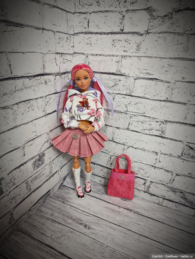 Пинки — Куклы Barbie (Барби): Looks (фото 2)