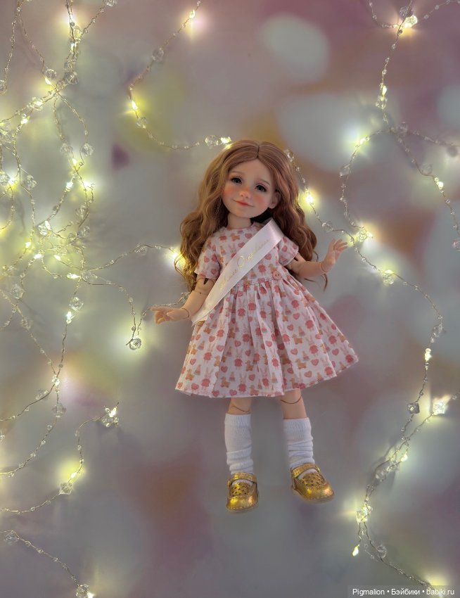 Наша Аришка впервые в полном образе (фото 10)