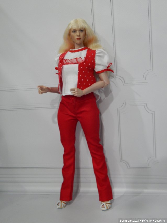 Один фасон - четыре платья