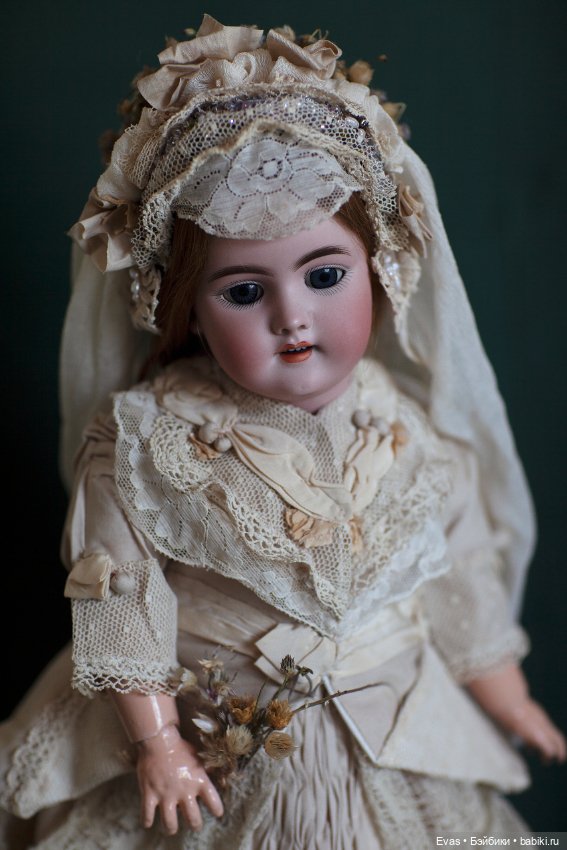 «Куклы‑невесты: моя нескромная страсть к историческим деталям»