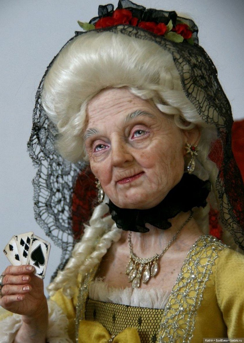 Пиковая дама: Уходящая эпоха в фарфоре, работа Оксаны Ладной