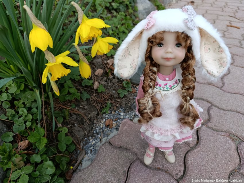 Sugar и Sky Ruby Red fashion friends на прогулке