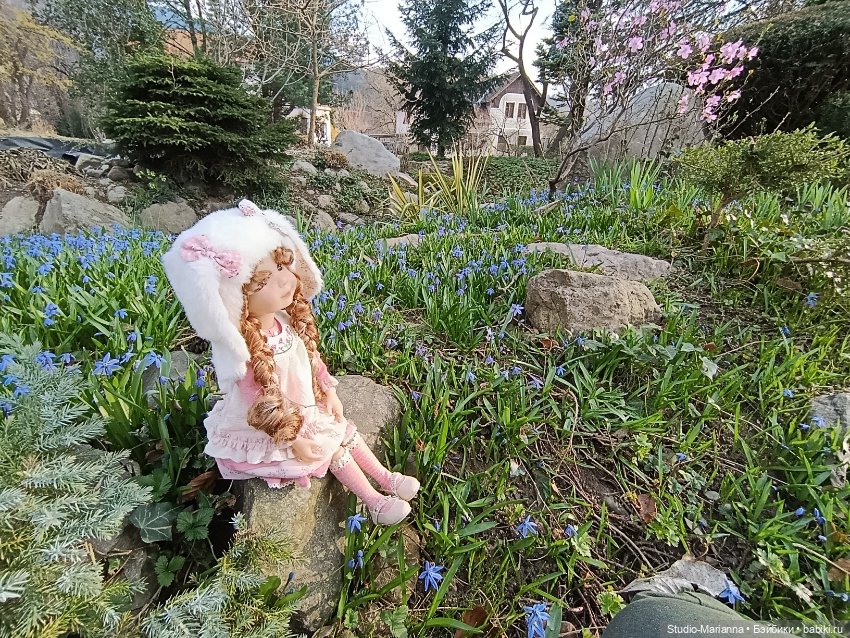 Sugar и Sky Ruby Red fashion friends на прогулке