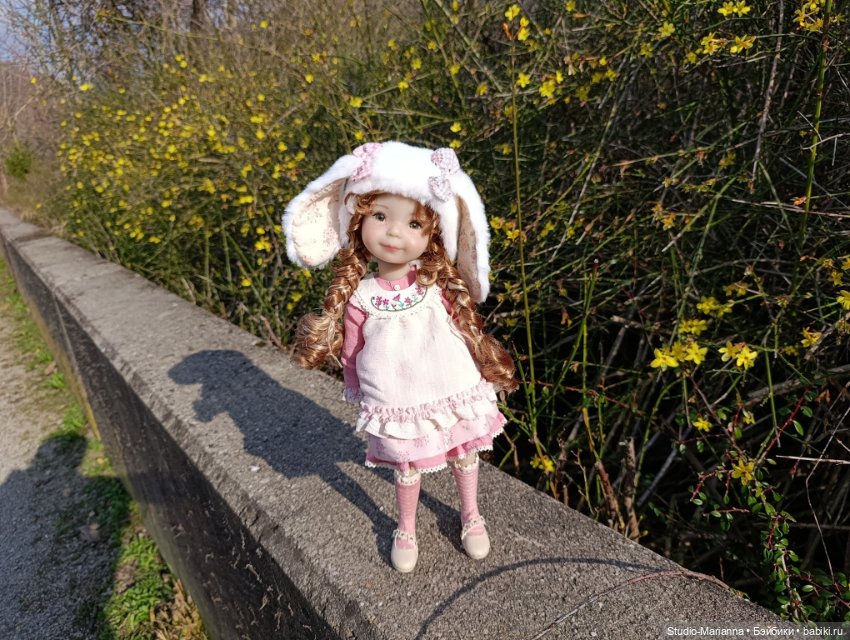 Sugar и Sky Ruby Red fashion friends на прогулке