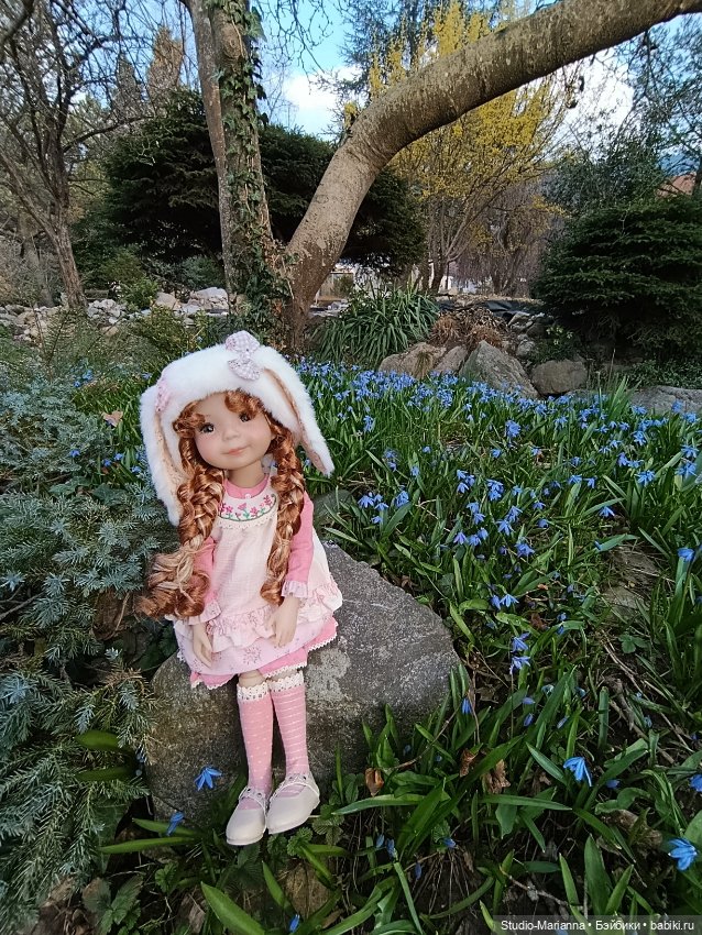 Sugar и Sky Ruby Red fashion friends на прогулке