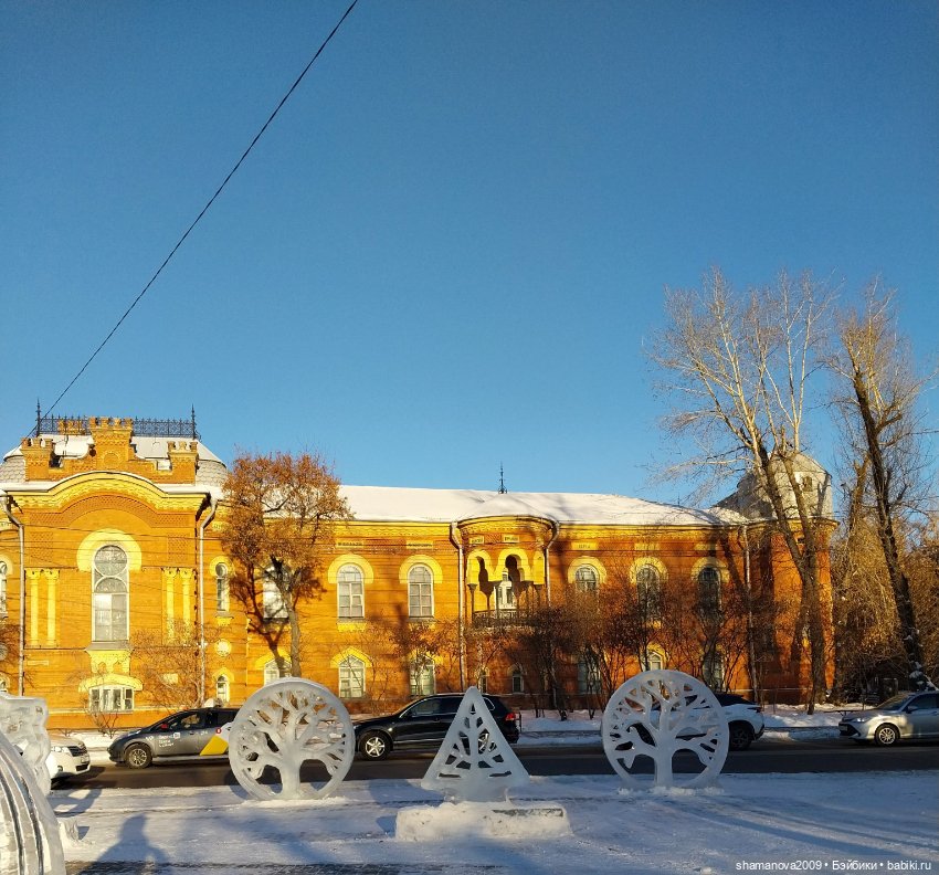 Ледяные скульптуры на Нижней набережной Ангары (фото 7)