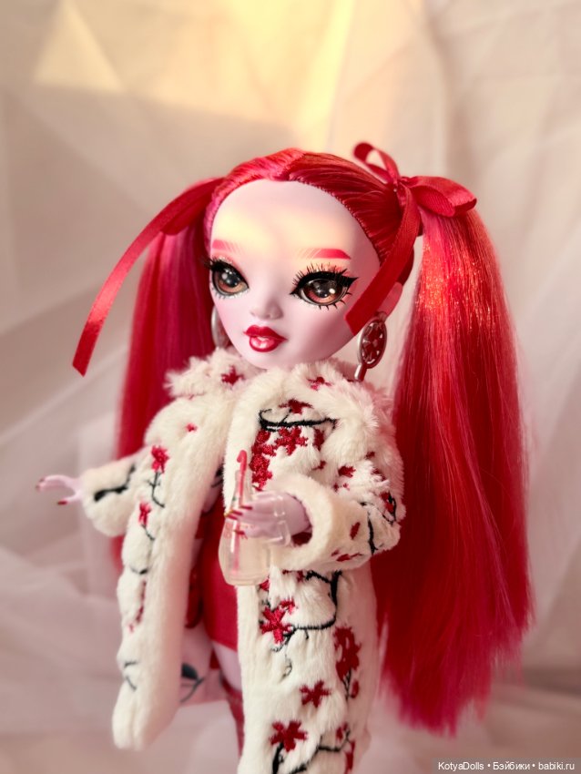 Красная лошадка — Куклы Rainbow High (Рейнбоу Хай (фото 10)