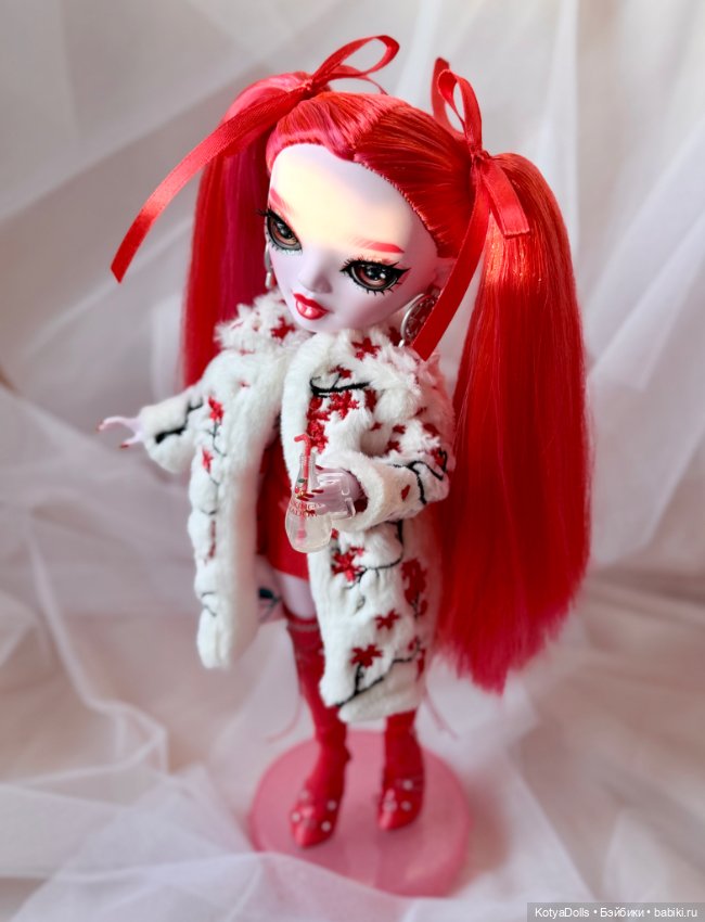 Красная лошадка — Куклы Rainbow High (Рейнбоу Хай (фото 5)
