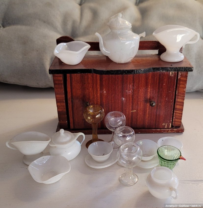 Стекло Лауша, подборка фотографий с аукционов