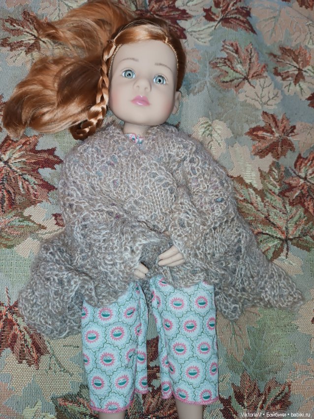 Малышка Gotz примеряет одежку (фото 4)