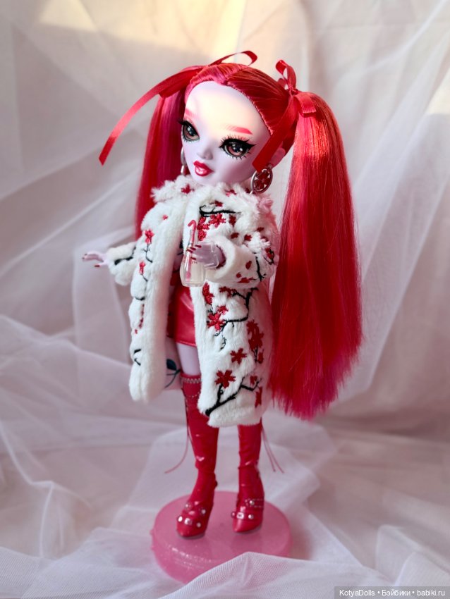 Красная лошадка — Куклы Rainbow High (Рейнбоу Хай (фото 9)