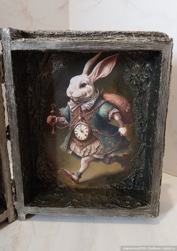 Шкатулка по мотивам Алисы в стране чудес (фото 7)
