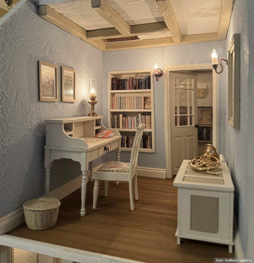 Миниатюрный уют в 1:12: Тот самый белый дом Шэрон Этцель (фото 10)