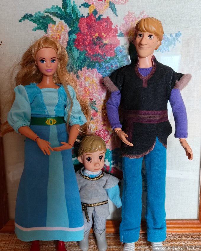 Семья — Куклы Disney Animators и Принцессы Диснея: Disney Store