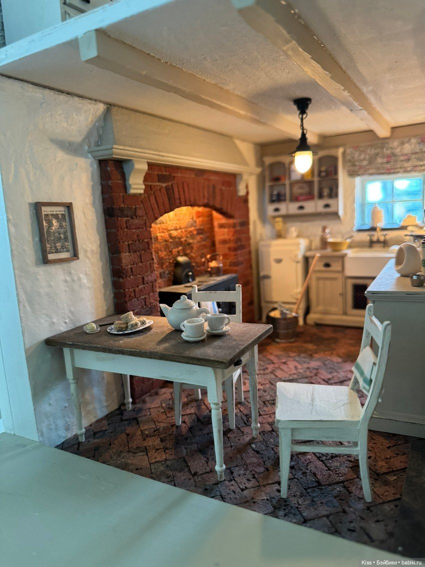 Миниатюрный уют в 1:12: Тот самый белый дом Шэрон Этцель (фото 2)