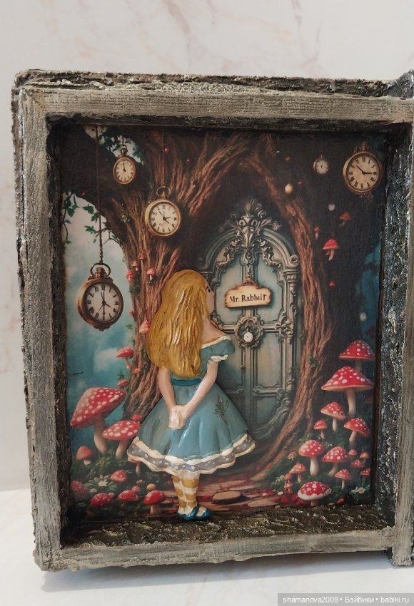 Шкатулка по мотивам Алисы в стране чудес (фото 6)