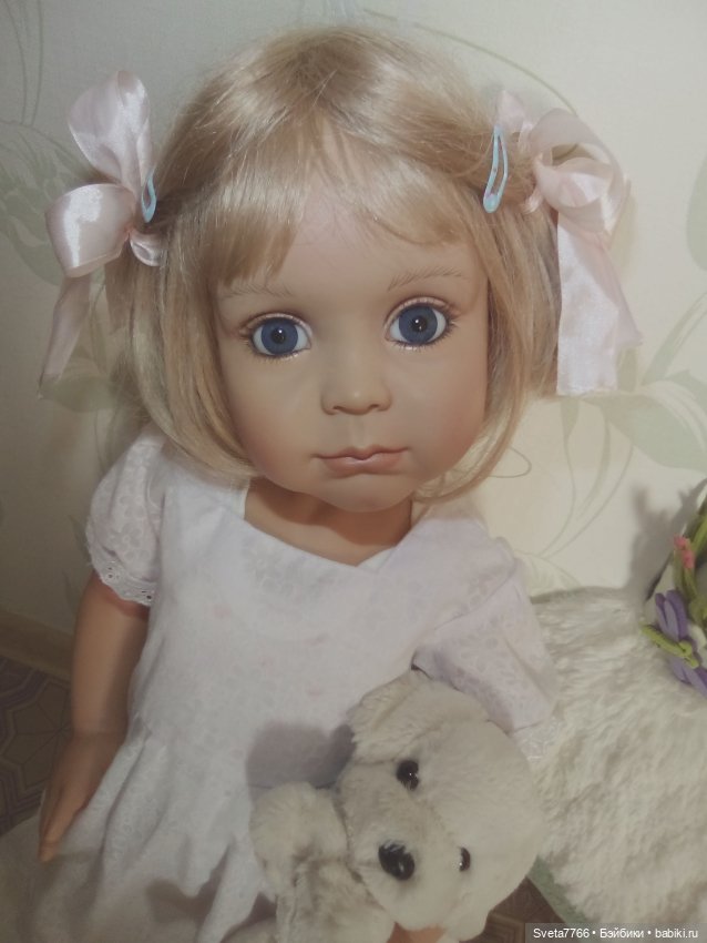 "Иногда для счастья нужен, милый сердцу уголок..."