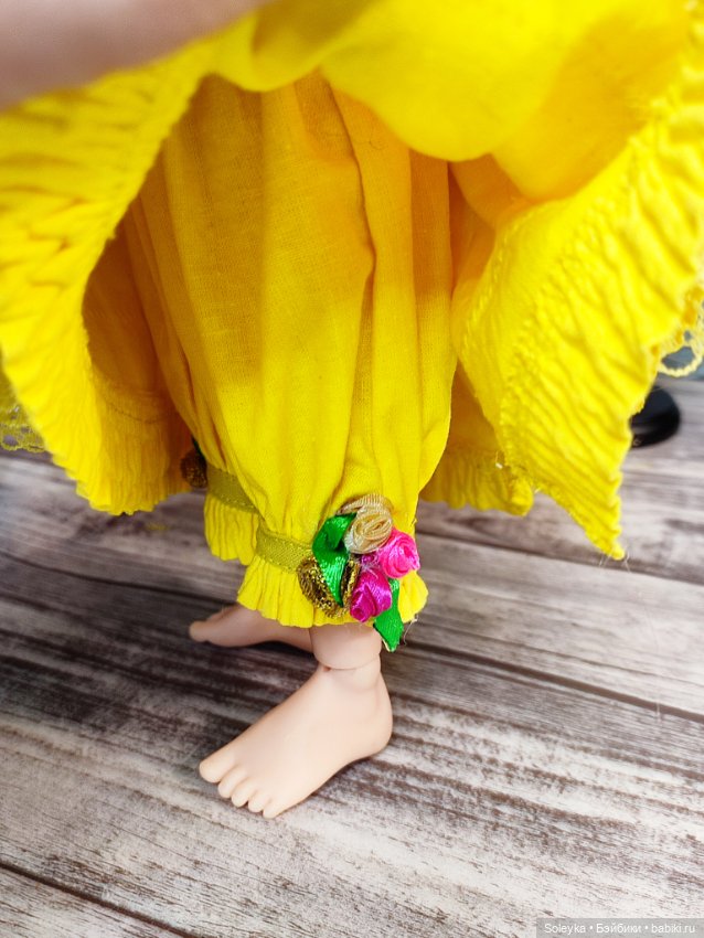 Ауфит Барышня — Куклы Paola Reina (Паола Рейна): новинки (фото 5)