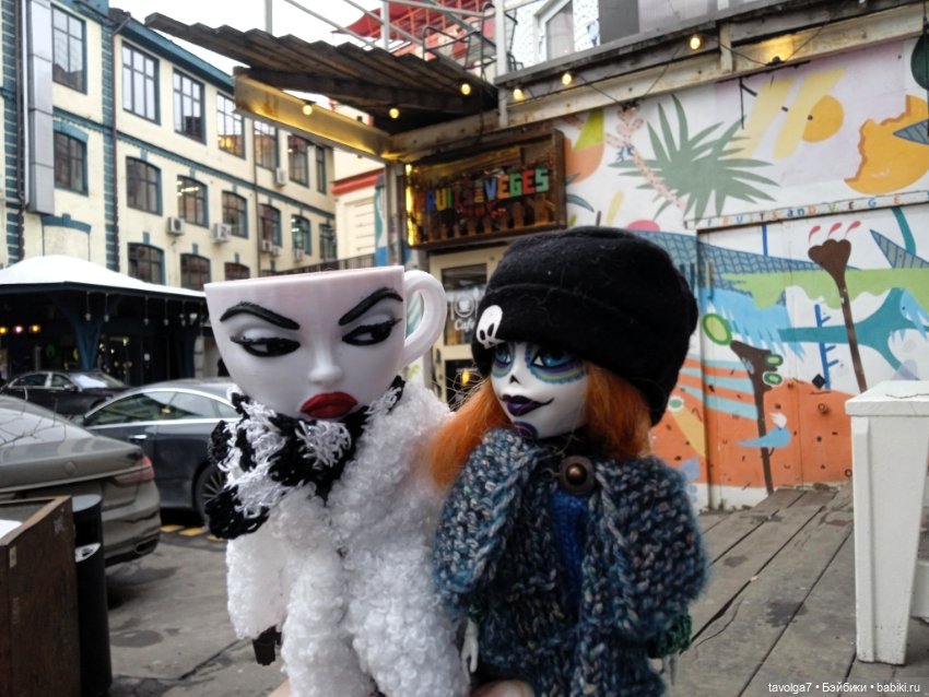 Странная компания на весенней городской прогулке (фото 5)