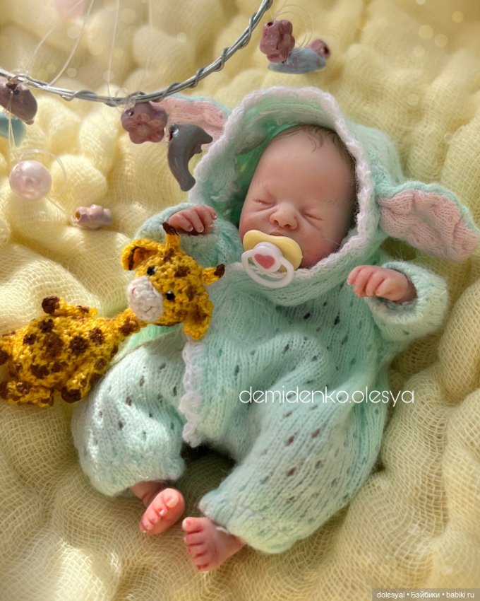 Новые одёжки 🍃🌸 — Авторские миниатюрные куклы: лепка (фото 5)