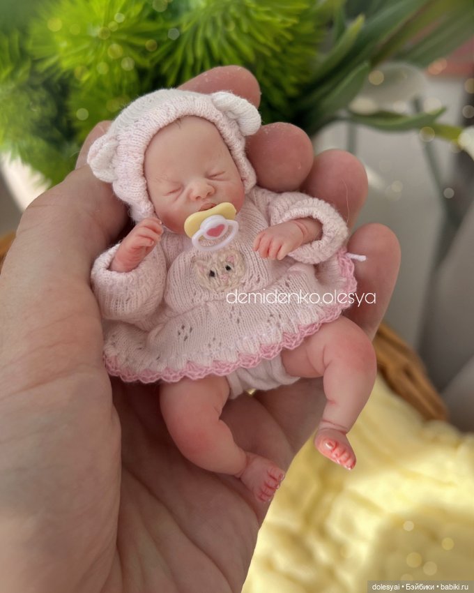 Новые одёжки 🍃🌸 — Авторские миниатюрные куклы: лепка (фото 2)