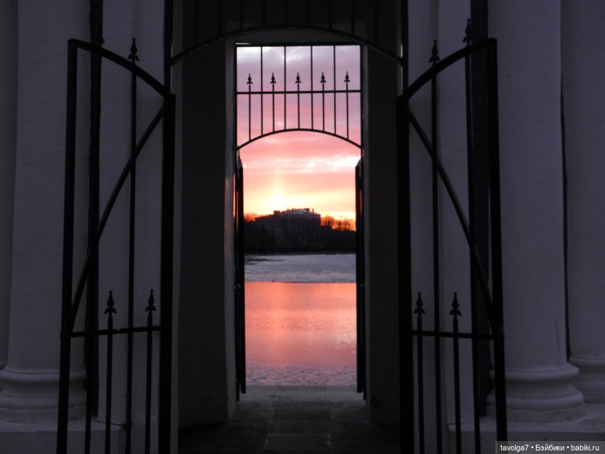 BeGoths Ворон в усадьбе Михалково Москва