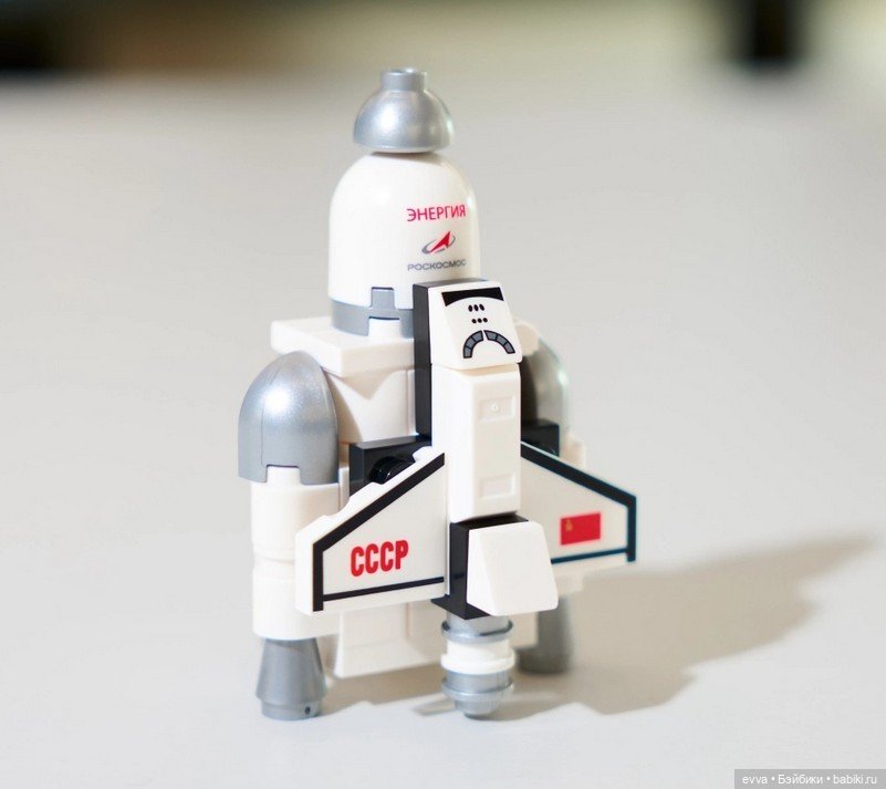 «Вкусно — и точка» и Роскосмос: космическое Кидз Комбо