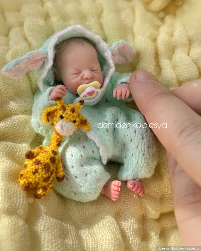 Новые одёжки 🍃🌸 — Авторские миниатюрные куклы: лепка (фото 6)