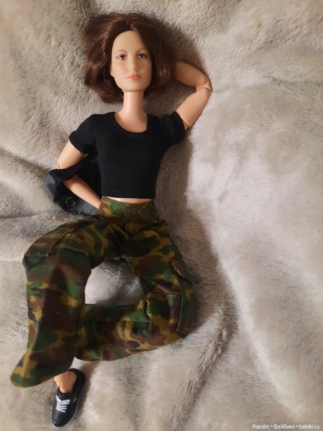 Кто-то — Куклы Barbie (Барби): Looks (фото 3)