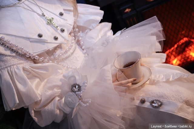 Кружево, жемчуг и чашка чая