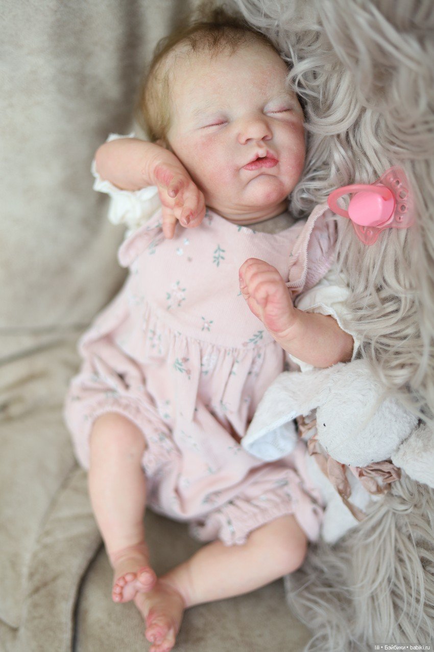 Малышка Эванджелина в одежде (фото 7)