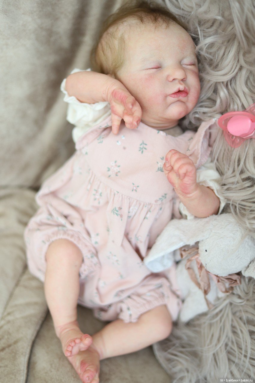 Малышка Эванджелина в одежде (фото 6)