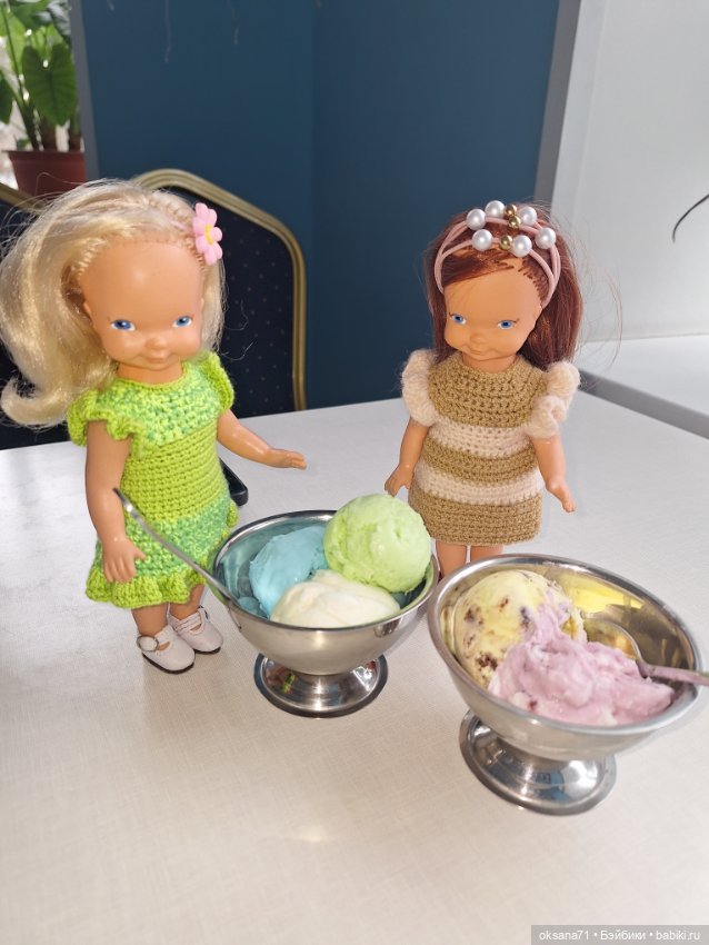 Белочка Перри и куколки ГДР (фото 3)