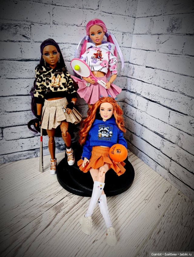 Три девицы под окном — Куклы Barbie (Барби): Looks (фото 2)