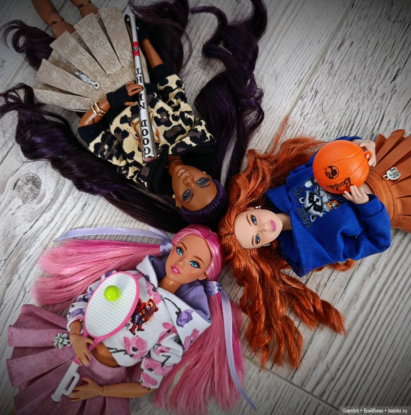 Три девицы под окном — Куклы Barbie (Барби): Looks (фото 3)